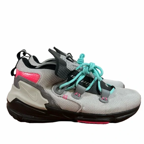 NIKE Men's Zoom Moc South Beach Shoe Size 10.5 #492